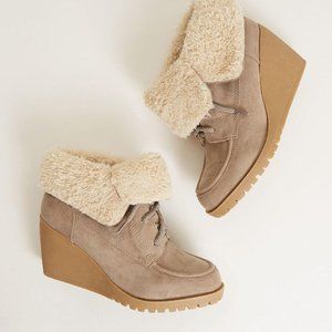 BKE trench Wedge suede booties with fur size 8